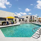 Landing Apartments Glendale near Catlin Court Historic District