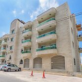 Glint 3-Bedroom Apartment & Balcony in Aley