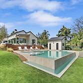 Lechusa - Secluded Creative Compound: Luxury 2-acre Estate w/ Studio &