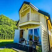 Comfortable Holiday Homes, Pool and Whirlpool