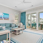 Luxury Beach Condo 5 Min Walk to Beach Shops