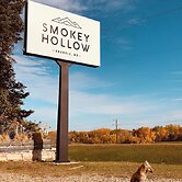 Smokey Hollow Motel & Resort