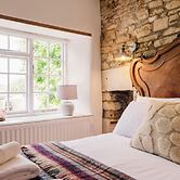 Historic 3 BD Cottage in the Cotswolds