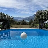 Holiday Home With Sauna, Saint-sauveur
