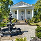 Near Lake Erie, Harbor & Parks: Conneaut Getaway!