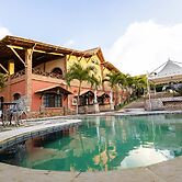 Casa de Campo Luxuosa c Piscina e Churrasqueira