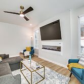 3 Mi to Dtwn Dallas: Pet-friendly Retreat w/ Yard
