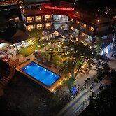 Intimate Riverside Resort