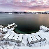 Steam Pier Adventure Hotel