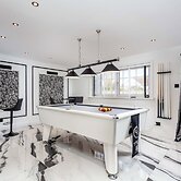 No.22 Shalloch House