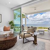 Oceanfront Sunset Patio w BBQ Pool Gym Spa