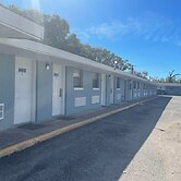 Western Skies Motel