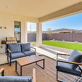 Getaway w/ Fenced Yard: 4 Mi to Phoenix Raceway