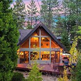 Classic A-frame Cabin w/ Hot Tub + Deck & Easy Access Near Ski + Lake 