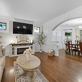 St. Louis Retreat With Game Room & Yard 3 Bedroom Home