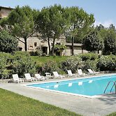 Countryside Retreat With Pool, Mantignana