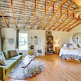 1 Mi to Downtown Eureka Springs: Studio Retreat
