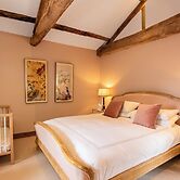 Stunning 4BD Family Home Near Banbury