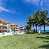 Ocean Front, Direct Access to the Beach!