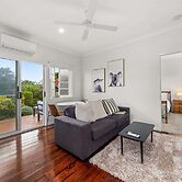 Charming 1-bed Cottage With Garden Retreat