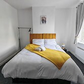 Central Wolverhampton Stay