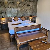 Bu-Gaan Sukhothai Village