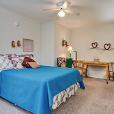Historic Delphi Studio: Walk to Main St & Creek!