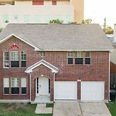 Pet-friendly 3BR Near First Colony Mall
