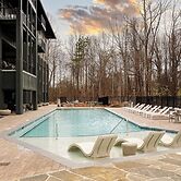 Landing Apartments - Oakwood