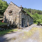 Ty Newydd