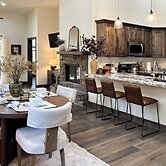 < 3 Mi to Fool Hollow Lake: Show Low Townhome