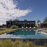 Vistalba Hotel  Aparts & Suites