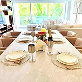 Bolongo 2BR Your Exclusive Oceanfront Escape