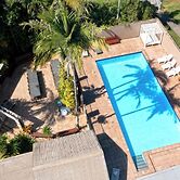 Tropical Hibiscus Caravan Park