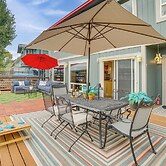 Waterfront Clear Lake Home w/ Game Room & Deck!