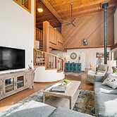 Mtn & Golf Course View: Oregon Outback Getaway!