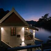 Dokchampa River View Villa