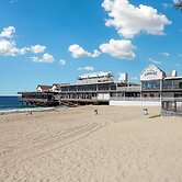 Oneluxstay 3BR Home Near the Beach