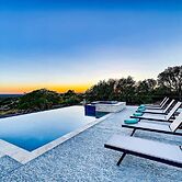 A Thousand Stars: Pool+hot Tub, Views