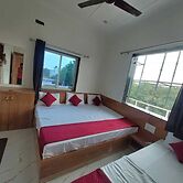 Ladlee Palace Guest House