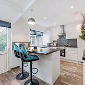 Glamorous Spacious House