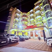 Binapani Hotel & Restaurant Tarapith