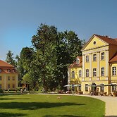 Pałac Łomnica