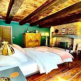 Le Colombier De Cyrano Et Roxane