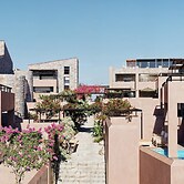 Volta Seaside Boutique Hotel