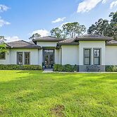 Serene, Pet-friendly Naples Home by Golf & Beaches