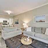 2 Mi to Ocean! Poolside Escape in Miramar Beach