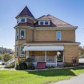 Groups Welcome! Historic Queen Anne Gem in Garrett