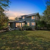 Secluded Woodland Retreat Near Starved Rock Park 4 Bedroom Home
