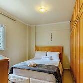 Apartments in a Building 270 m From the Curitiba Botanical Garden - Co